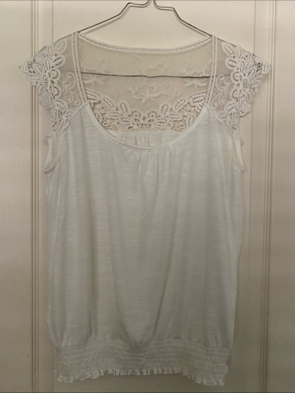 White Lace Cap Sleeve Scoop Neck Tank Top